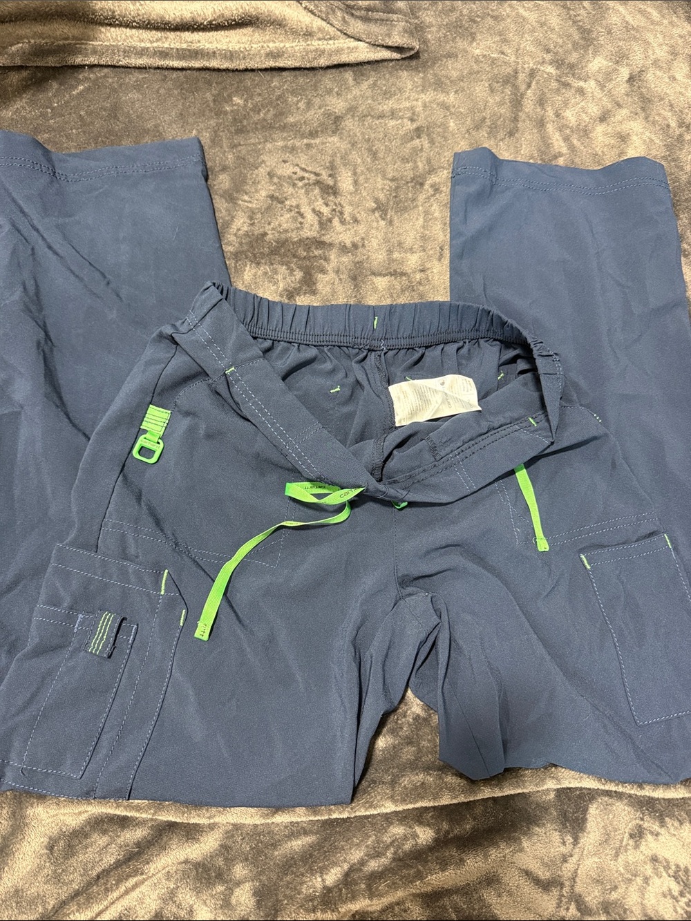 Women’s Carhartt Scrub pants medium
